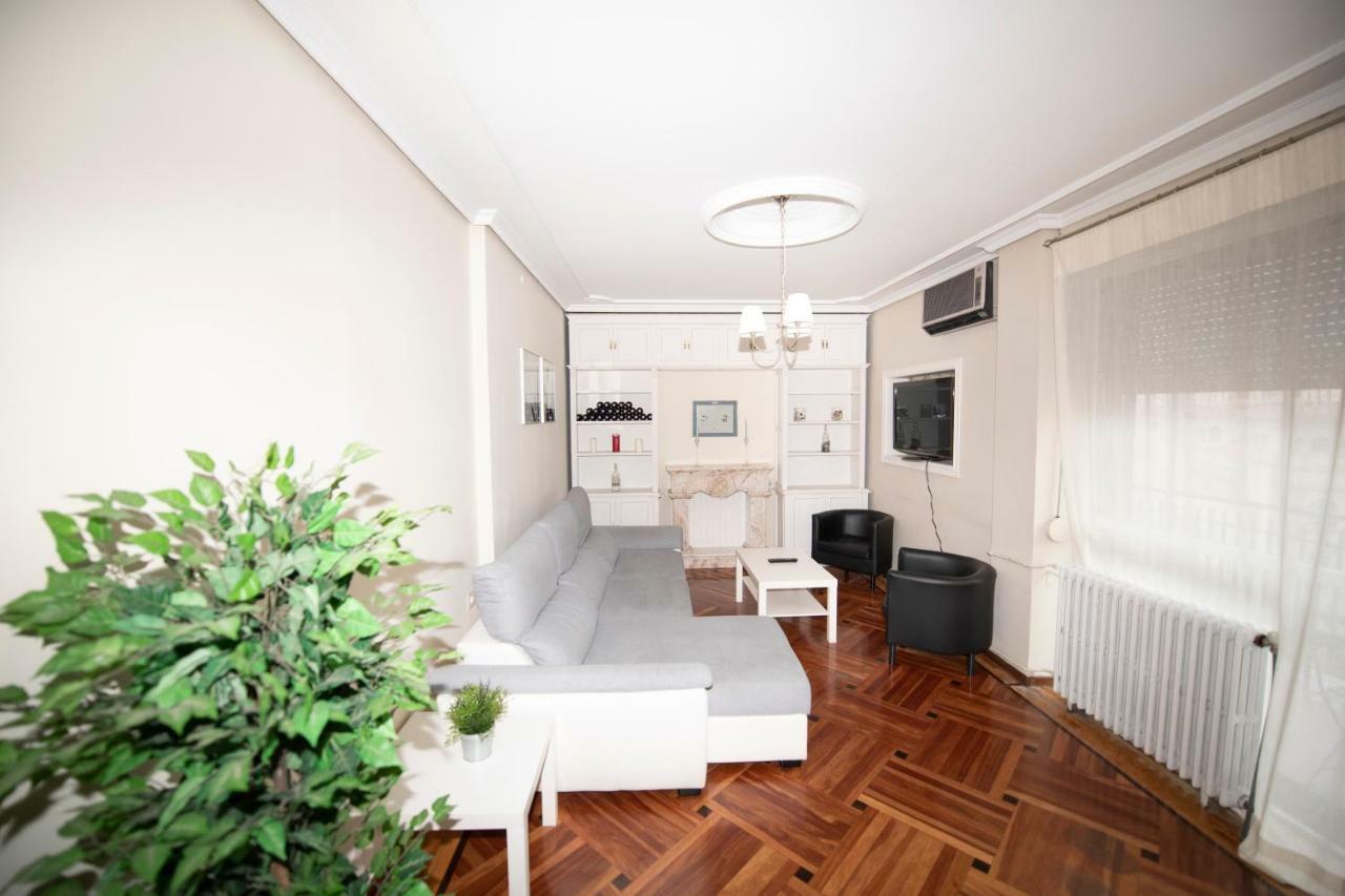 Espacios Blanco Santiago - Con Parking. Apartment Valladolid Exterior photo